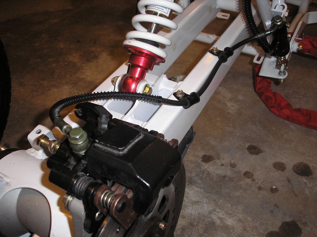 E-Streetquad Small changes to brake line and mirror mounts