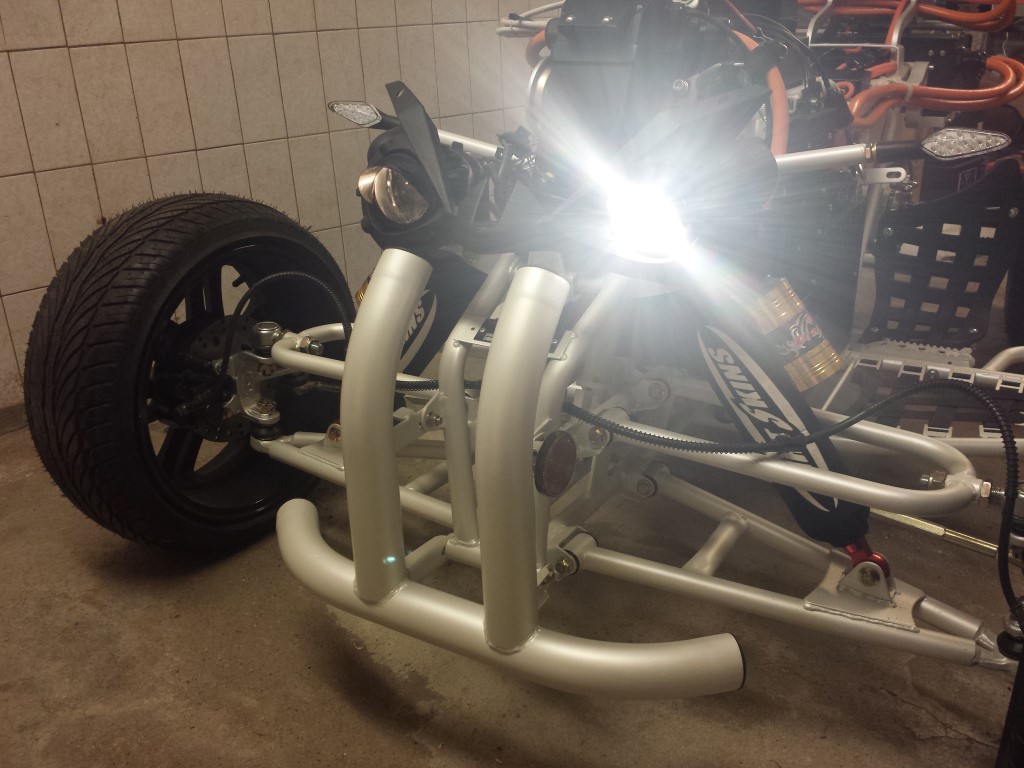 E-Streetquad Wheels aligned and all of the lights connected